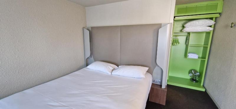 Superior Double Room image 3