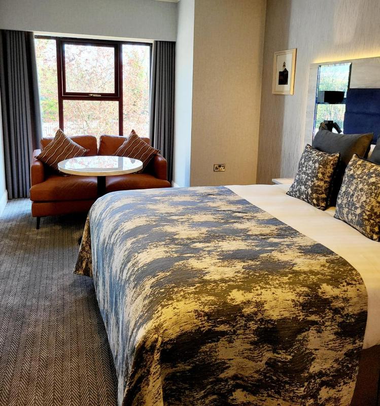 Executive Double Room image 4