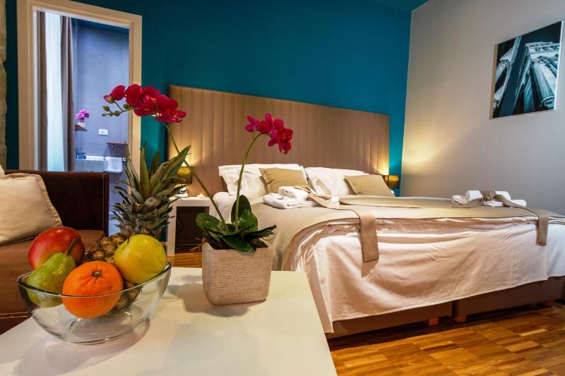 Premium Double or Twin Room with Sea View image 3