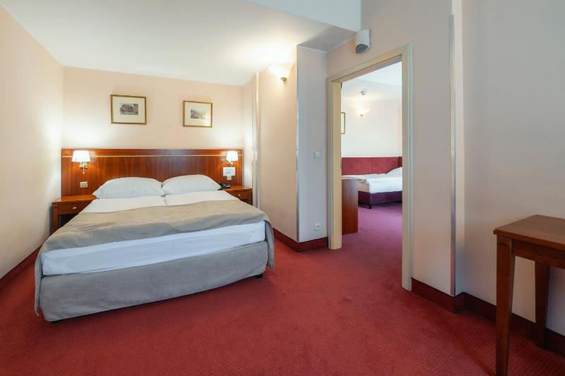 Hotel Raffaello Prague - image 7