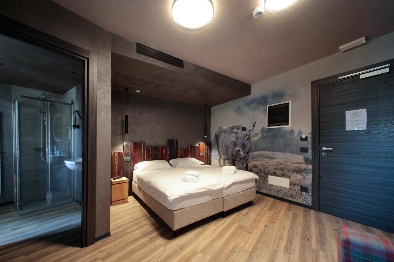 Standard Double or Twin Room image 1