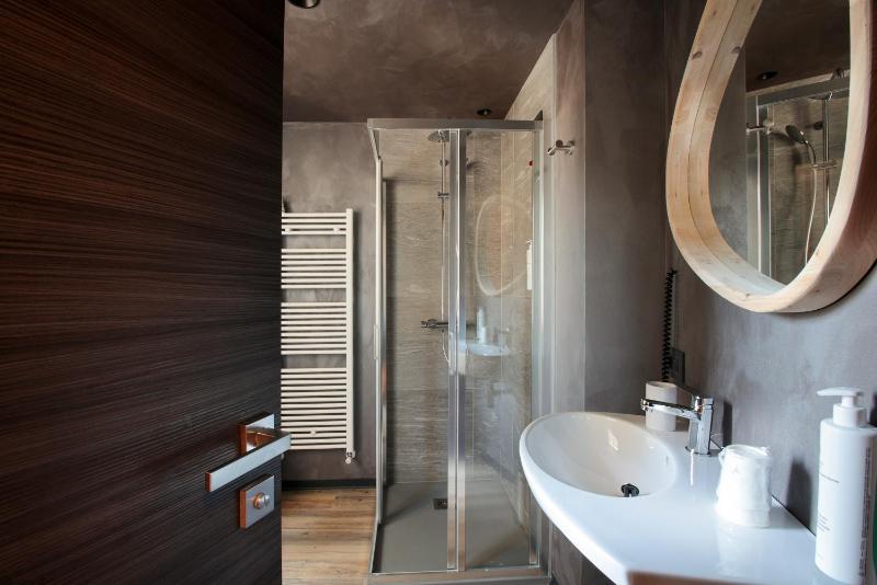 Standard Double or Twin Room image 3