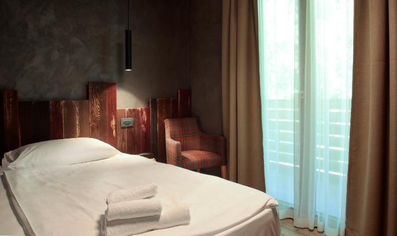 Single Room image 3