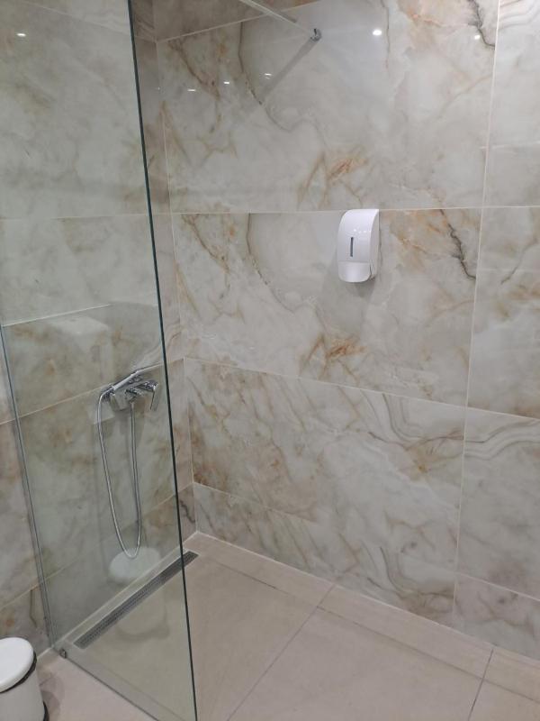 Deluxe Double Room with Balcony image 4
