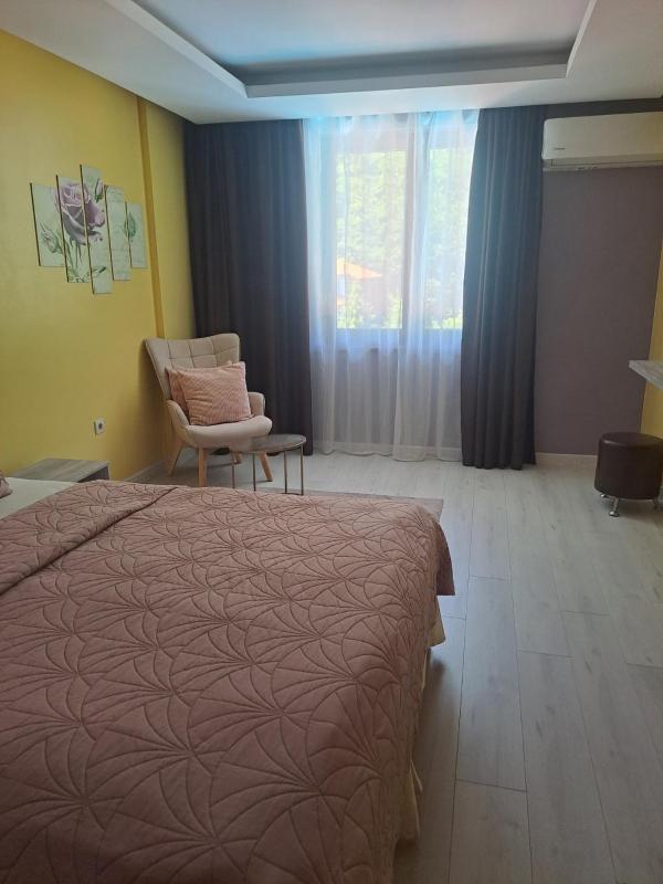 Standard Double Room image 4