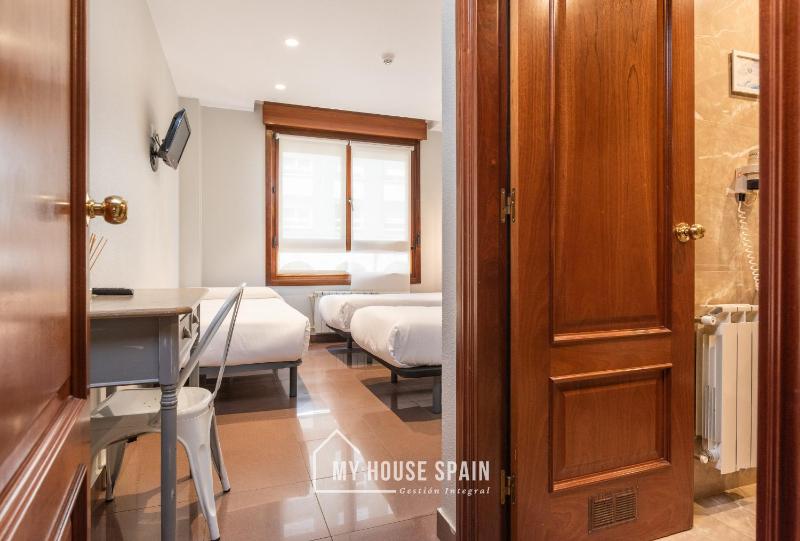 Triple Room image 2