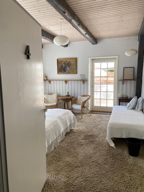 Double Room with Private External Bathroom image 1