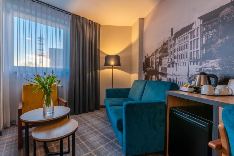 Deluxe Double Room image 3