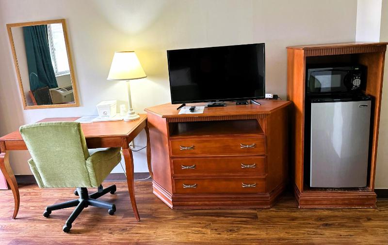 King Room - Non Smoking image 3