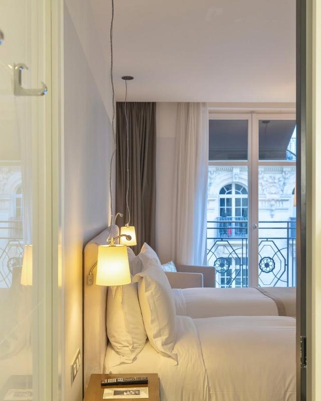 Luxury Room image 1