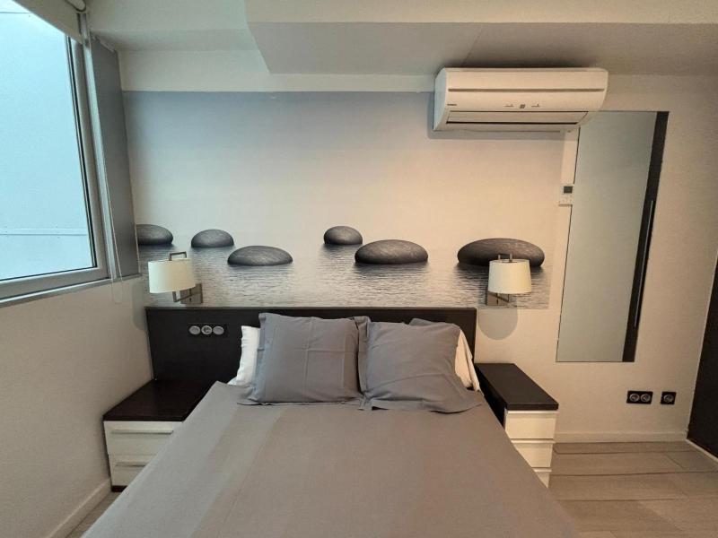Single Room with Private Bathroom image 2