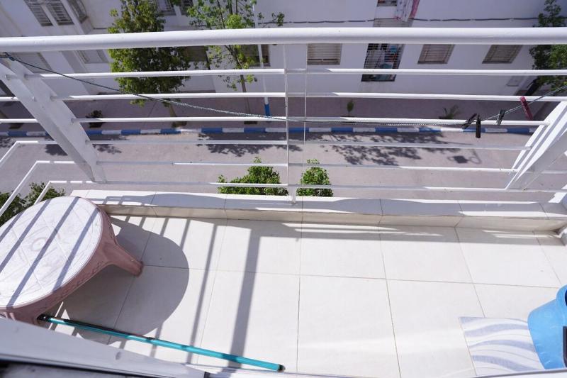 735 Joli appartement à Martil pour location Bright & Airy Holiday Apartment - image 11