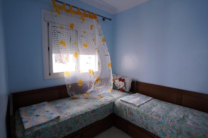 735 Joli appartement à Martil pour location Bright & Airy Holiday Apartment - image 6