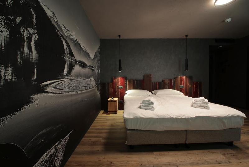 Superior Double or Twin Room image 1