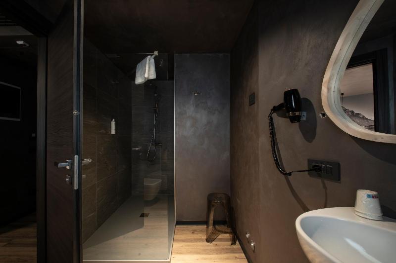 Superior Double or Twin Room image 2