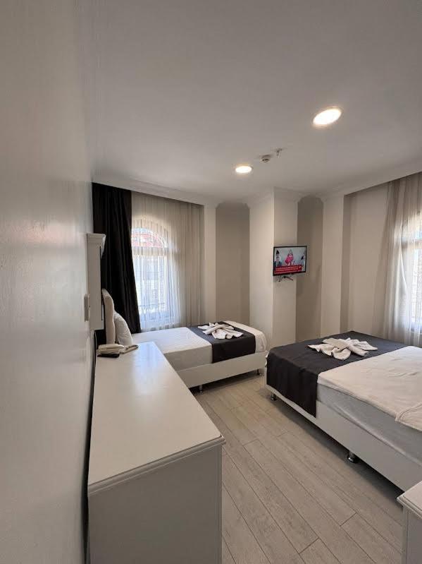 Standard Triple Room image 1