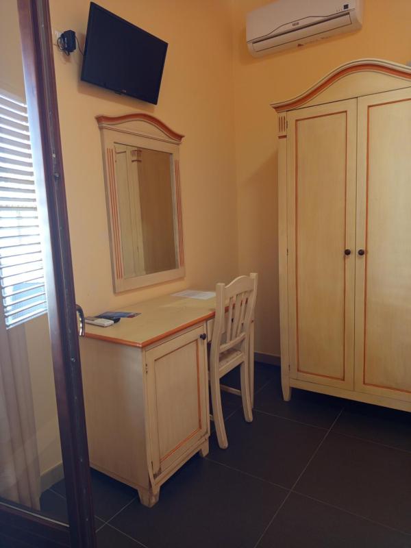 Amaryllis Hotel - image 40