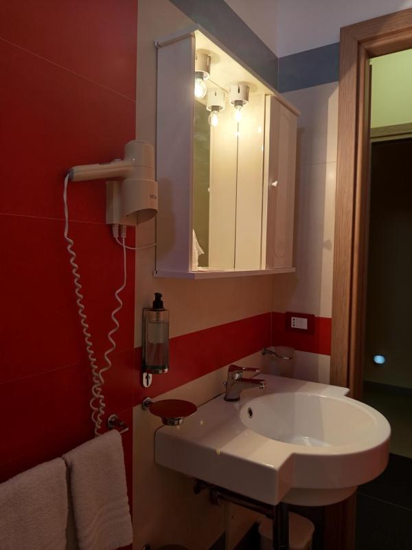 Amaryllis Hotel - image 9