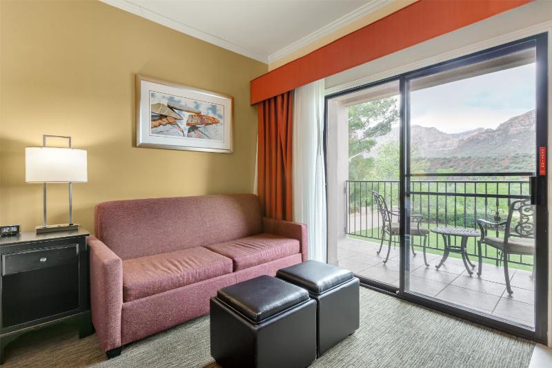 King Room with Sofa Bed image 4
