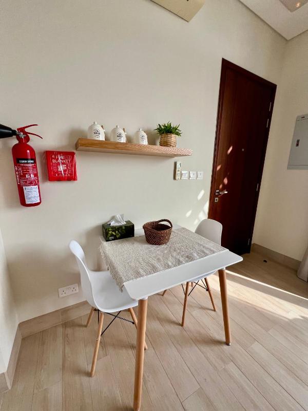 Dream Apartment - Near Beach with Pool View & WiFi - image 22