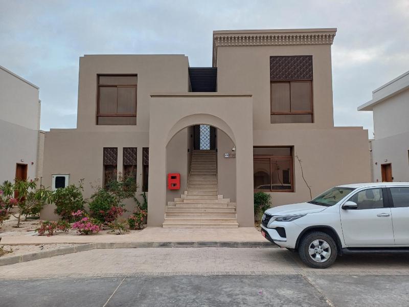 Dream Apartment - Near Beach with Pool View & WiFi - image 9