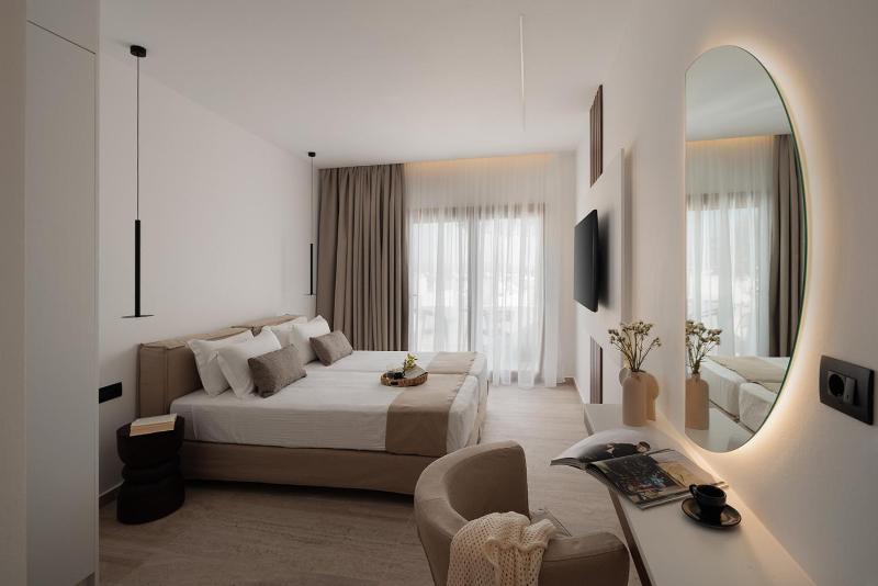 Superior Double Room image 1