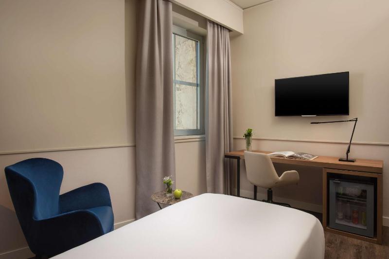 Standard Single Room with City View image 1