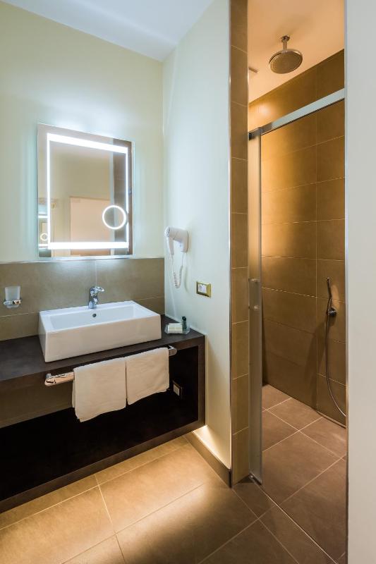 Deluxe Junior Suite image 2