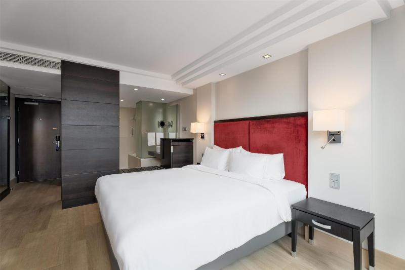 Standard Room image 3