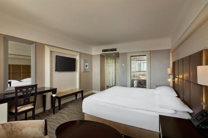 Classic Room with Sea View image 4