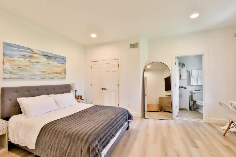 Apartment image 3