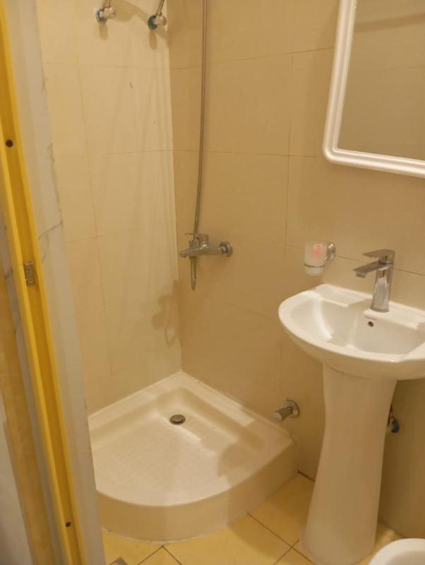 Quiet Rooms 4 Serviced Apartments - image 11