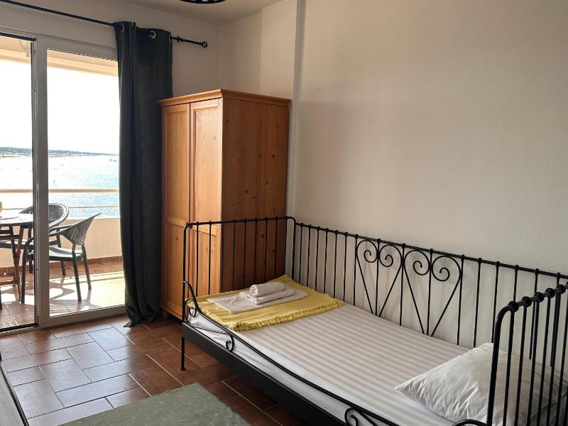 Studio with Sea View (4 Adults) image 1