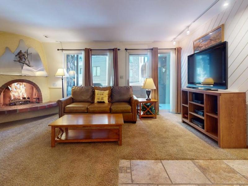 Three-Bedroom Standard Apartment image 3