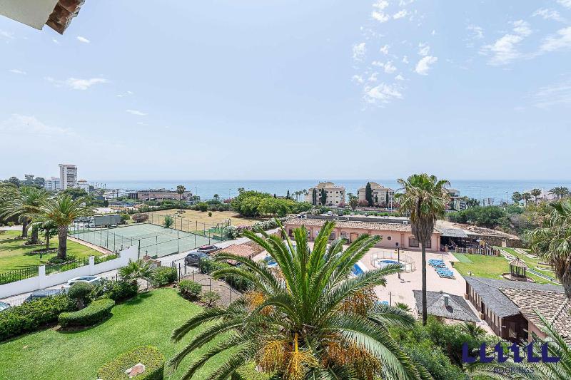 2 BR Seaviews Close to Beach By Better Bookings - image 11