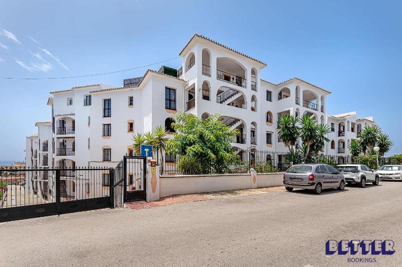 2 BR Seaviews Close to Beach By Better Bookings - image 19