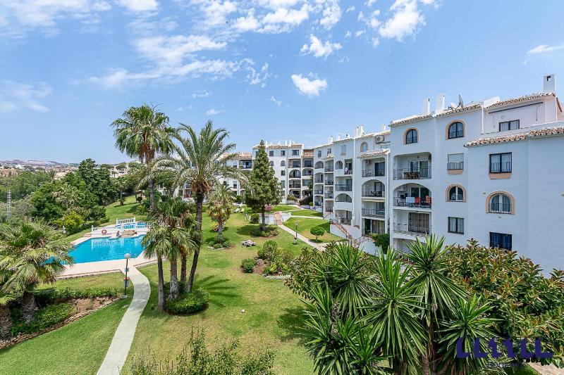 2 BR Seaviews Close to Beach By Better Bookings - image 17