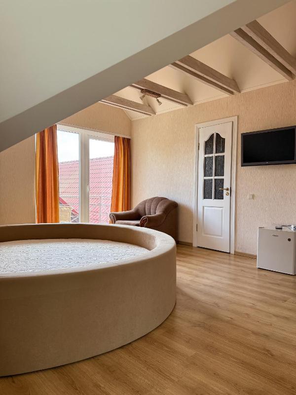 Single Room image 2