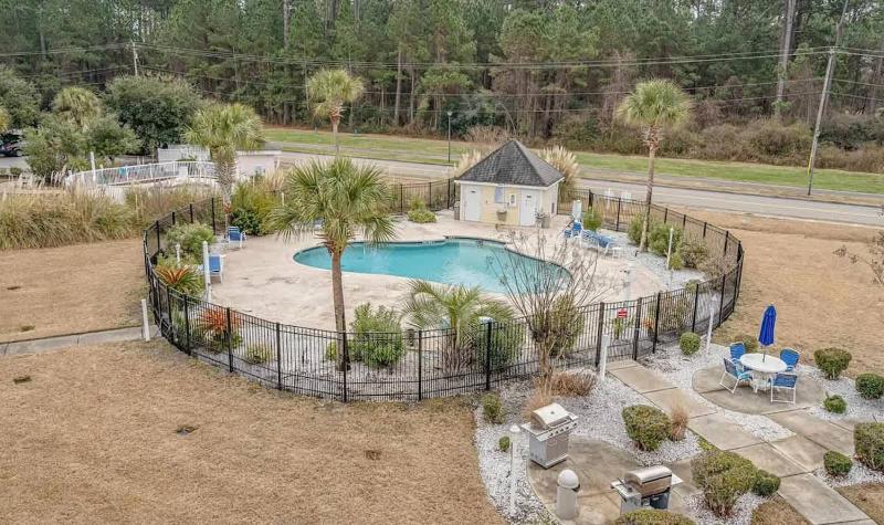 Adorable 1BR condo at Magnolia North - image 1