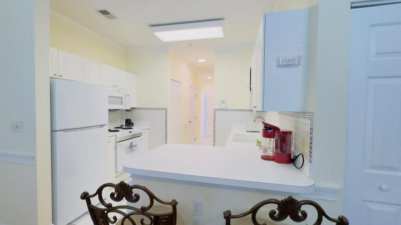 Adorable 1BR condo at Magnolia North - image 10