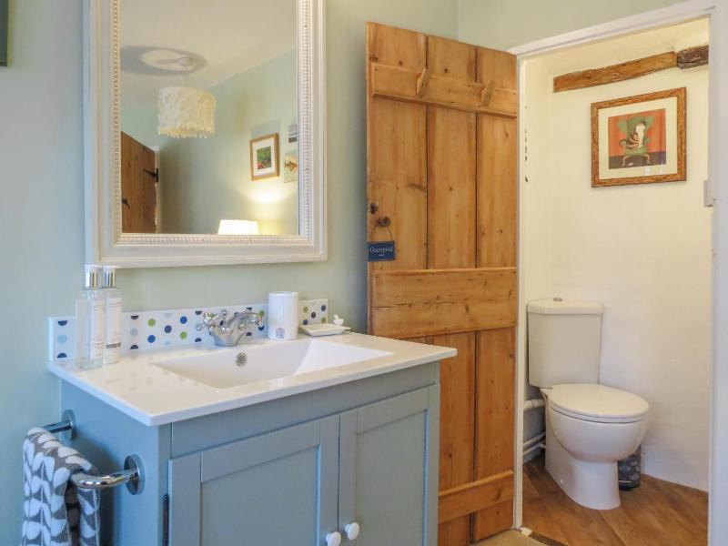 Ivy Cottage - image 10