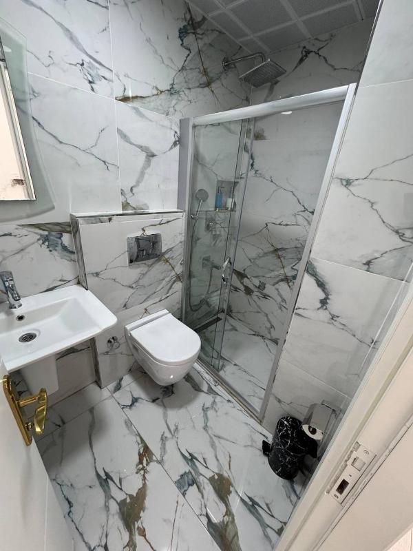 Standard Double Room image 2