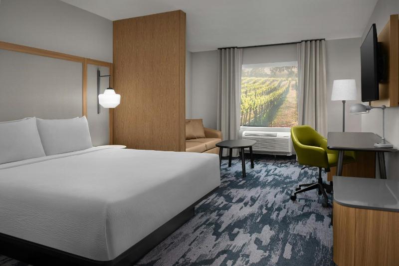 King Suite with Sofa Bed image 2