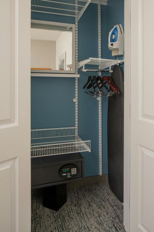 Two-Bedroom Suite image 3