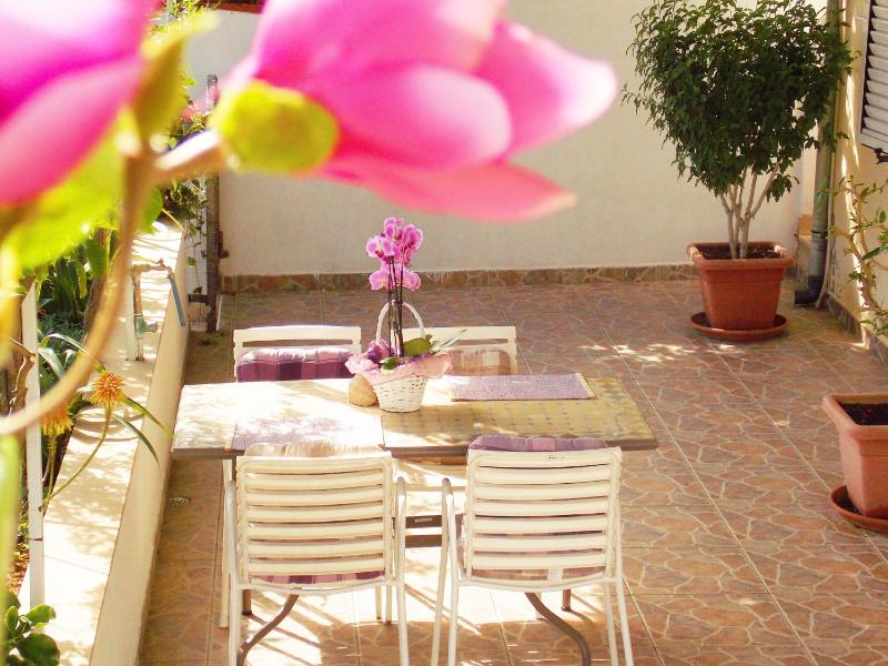 Apartmani Niki Hvar - image 36