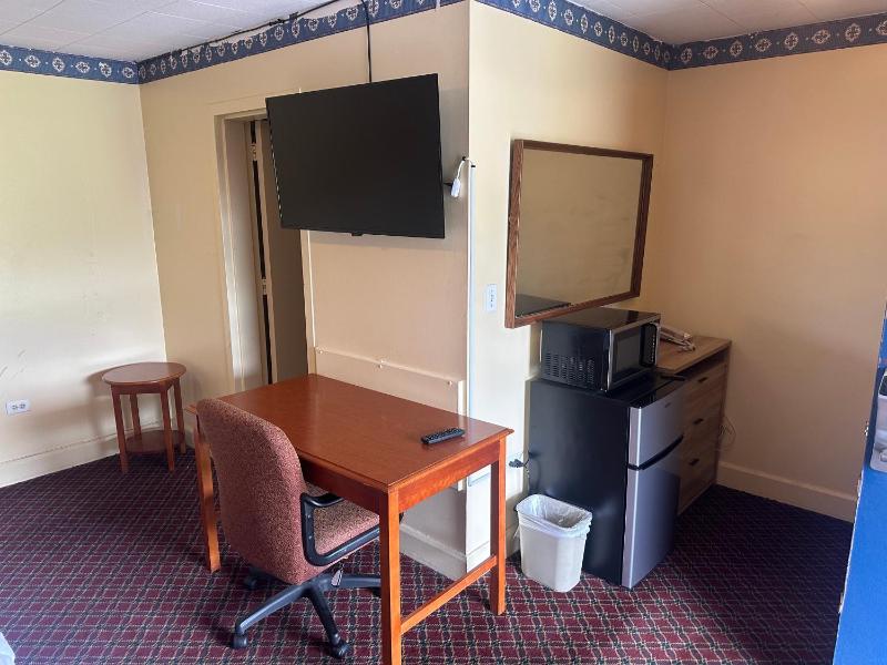 Standard King Room - Non-Smoking  image 1