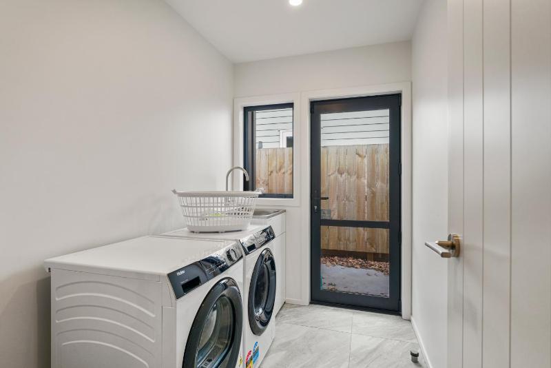 Location on Point - Taupo - image 24