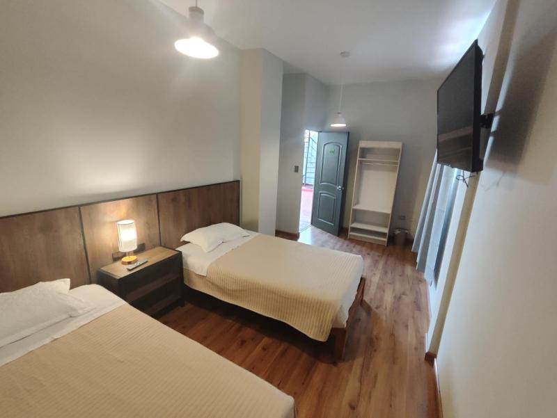 Twin Room image 1