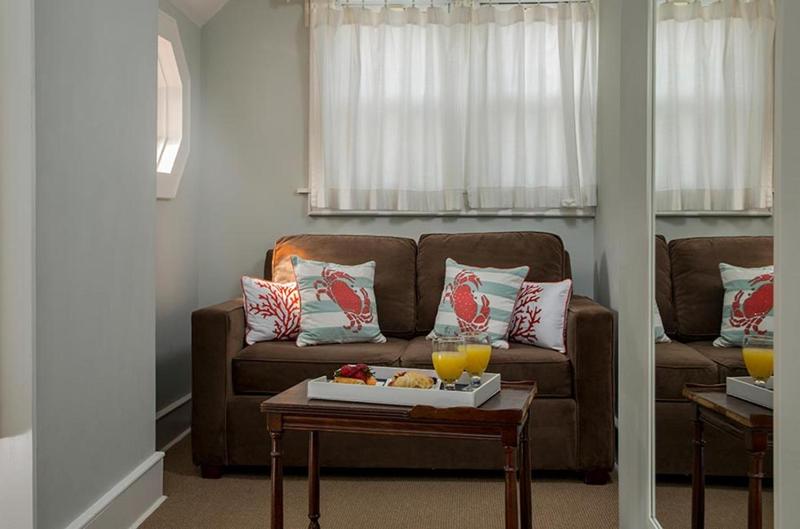 Queen Room image 1