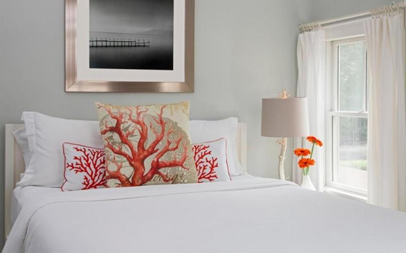 Queen Room image 2
